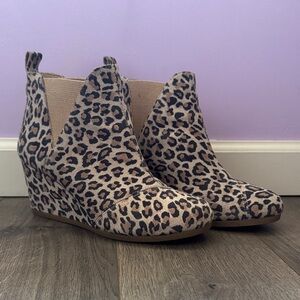 TOMS Leopard Print Wedge Ankle Boots 8.5